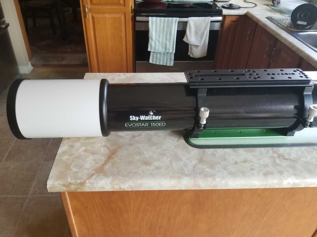 Used - Sky-Watcher EvoStar 150MM DX w/ Sky-Watcher 0.77x flattener/reducer + Pegasus Focus Cube & hand controller
